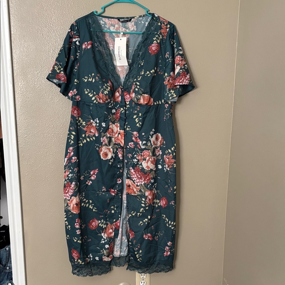 BloomChic Dark Green Floral Midi Dress